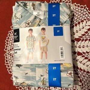 Nwt 2 tops and 2 shorts mix and match. Size 2t